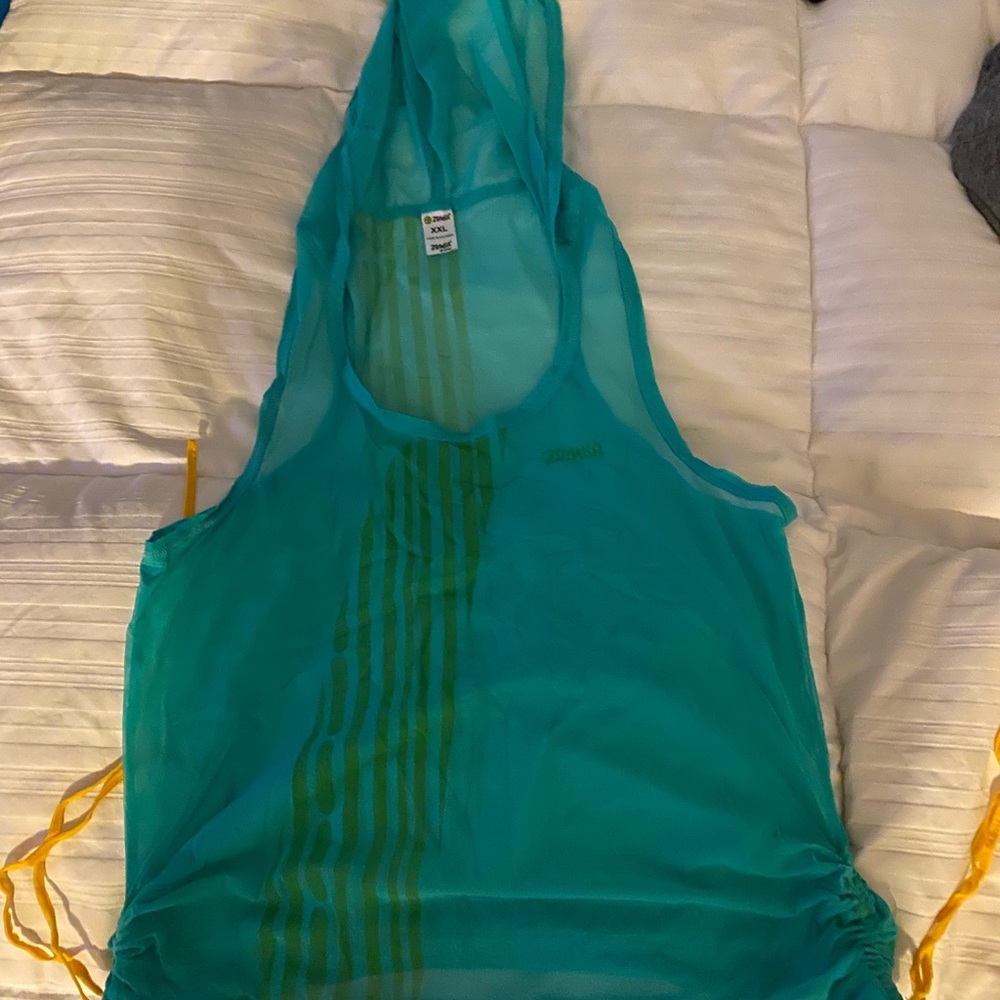 Hooded tank